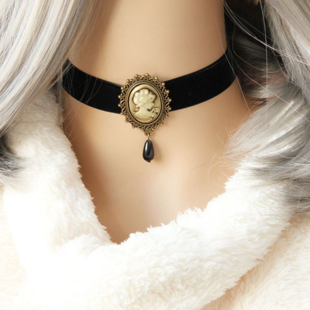 Women Jewelry Accessories For Black Dress - Collier ras du cou noir assorti