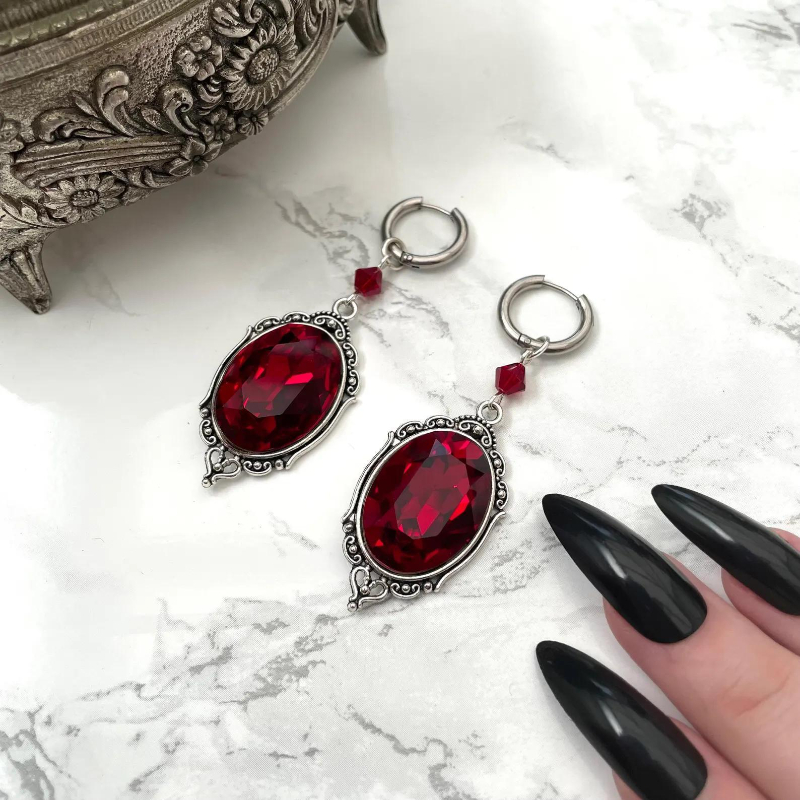 Boucles d'oreilles camée de va - Women'S Vampire Accessories avis et prix